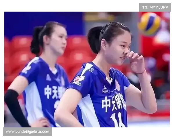 中国女排接应位置轮换策略揭晓 龚翔宇与郑益昕互补成核心 中国女排接应位置轮换策略揭晓 龚翔宇与郑益昕互补成核心